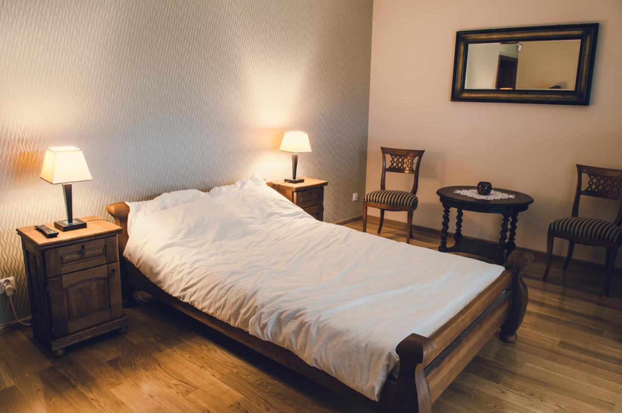 Dobranocka Hotel Malastow Kültér fotó
