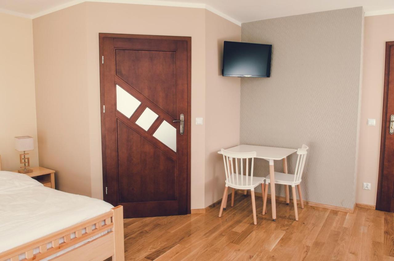 Dobranocka Hotel Malastow Kültér fotó